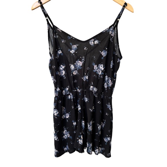 Don't Ask Why Floral Print Romper with Spaghetti Straps and V Back - Picture 9 of 13